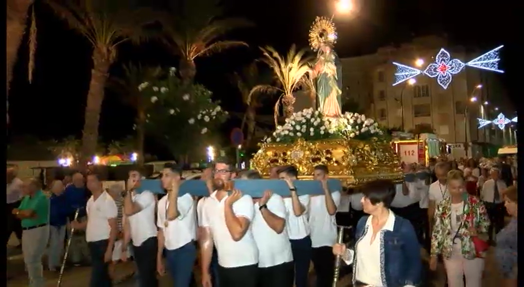 Procesión de la Vírgen del Rosario en La Mata